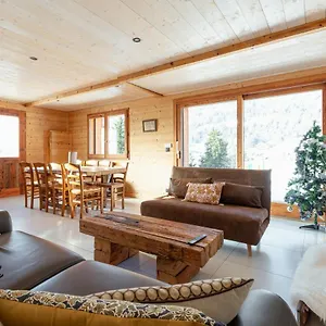 https://les-picaillons-le-chalet.hotels-rhonealpes.com