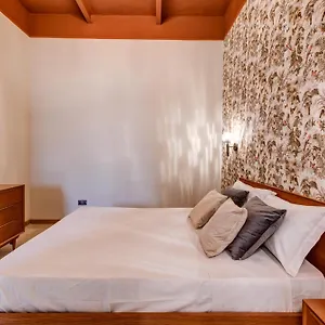 Piju Lux , Sliema Malta