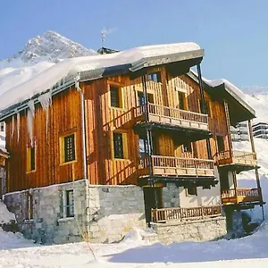 https://chalet-navillod.hotels-rhonealpes.com